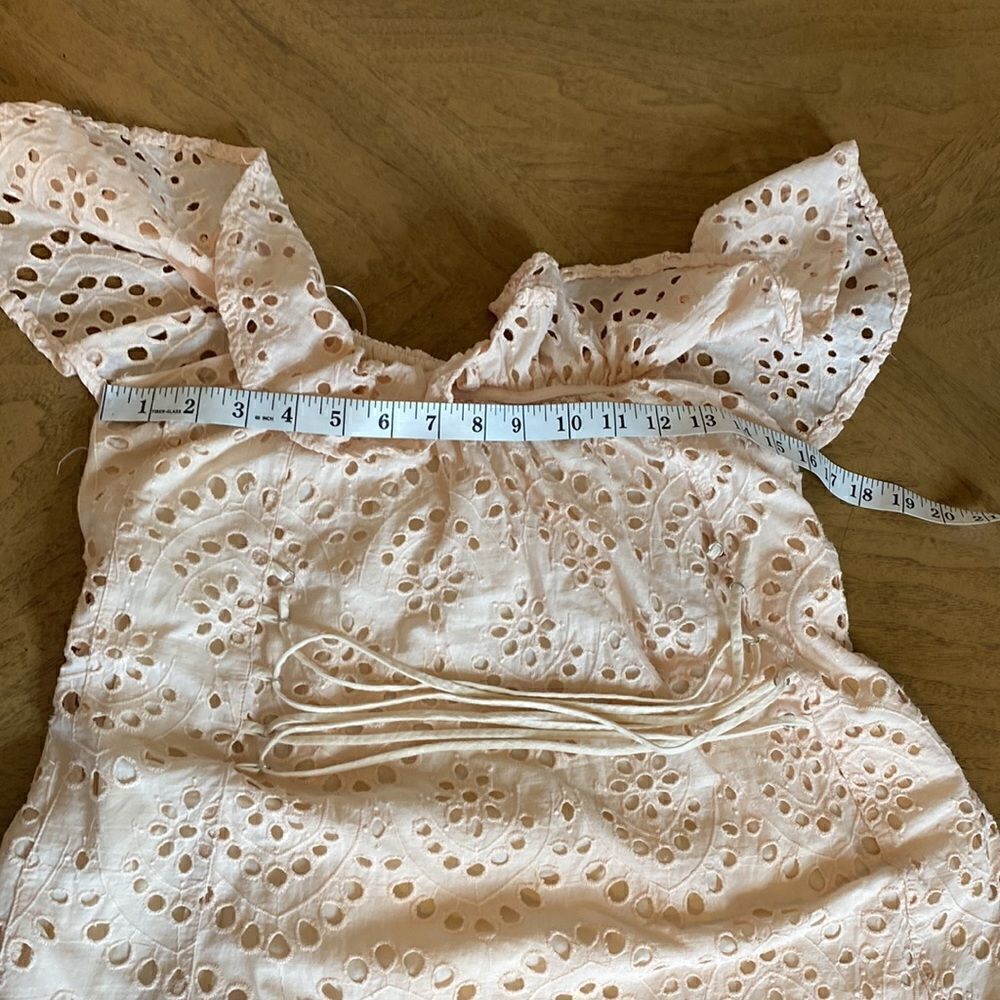 ASTR the Label Joyce Light Peach Eyelet Lace Off-the-Shoulder Dress Size Small - Picture 10 of 11